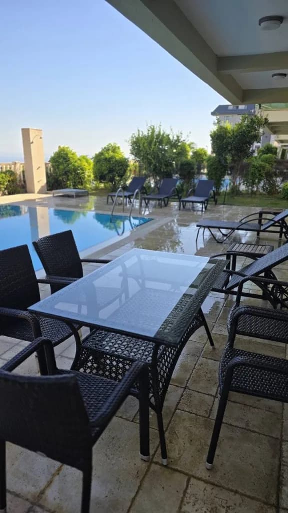 Villa 3+1 Miete — Goldcity Alanya — patio dining