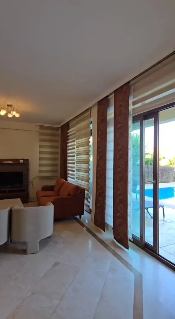Villa 3+1 Miete — Goldcity Alanya — living pool