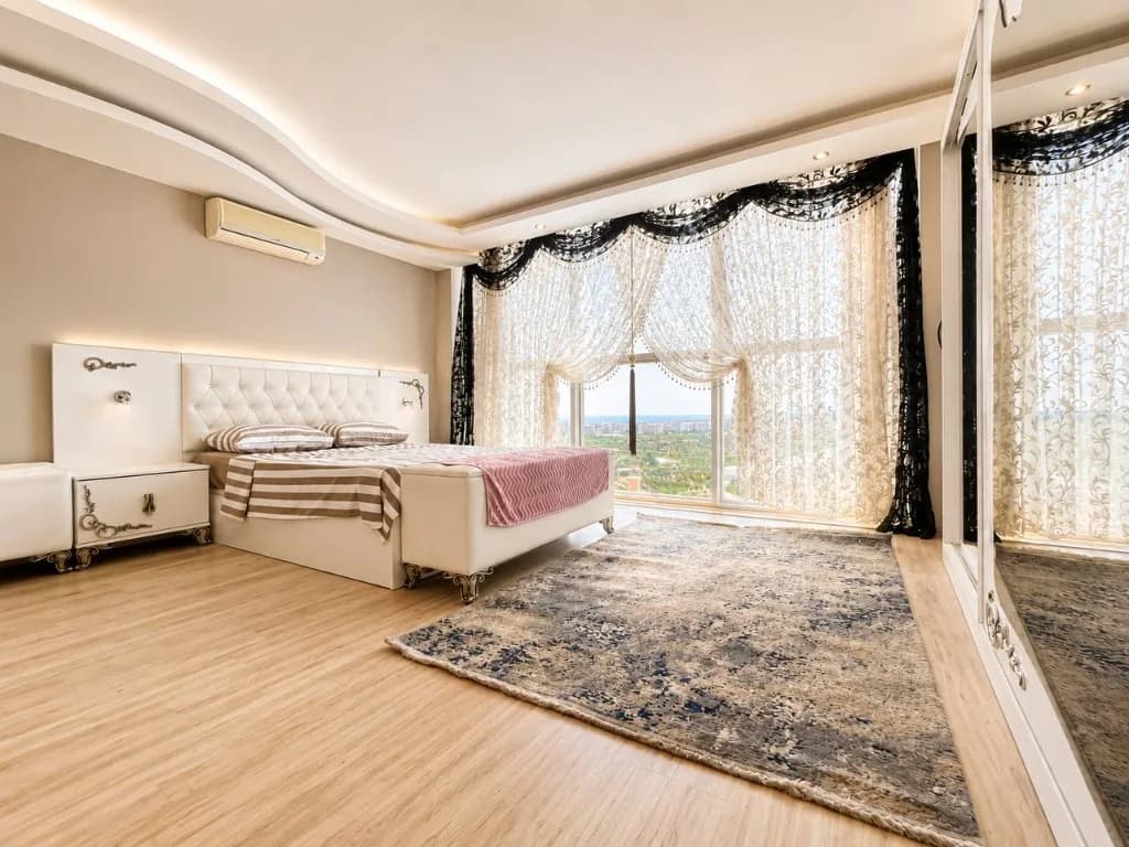 Location villa 5+1 — Alanya Kargıcak — bedroom city view