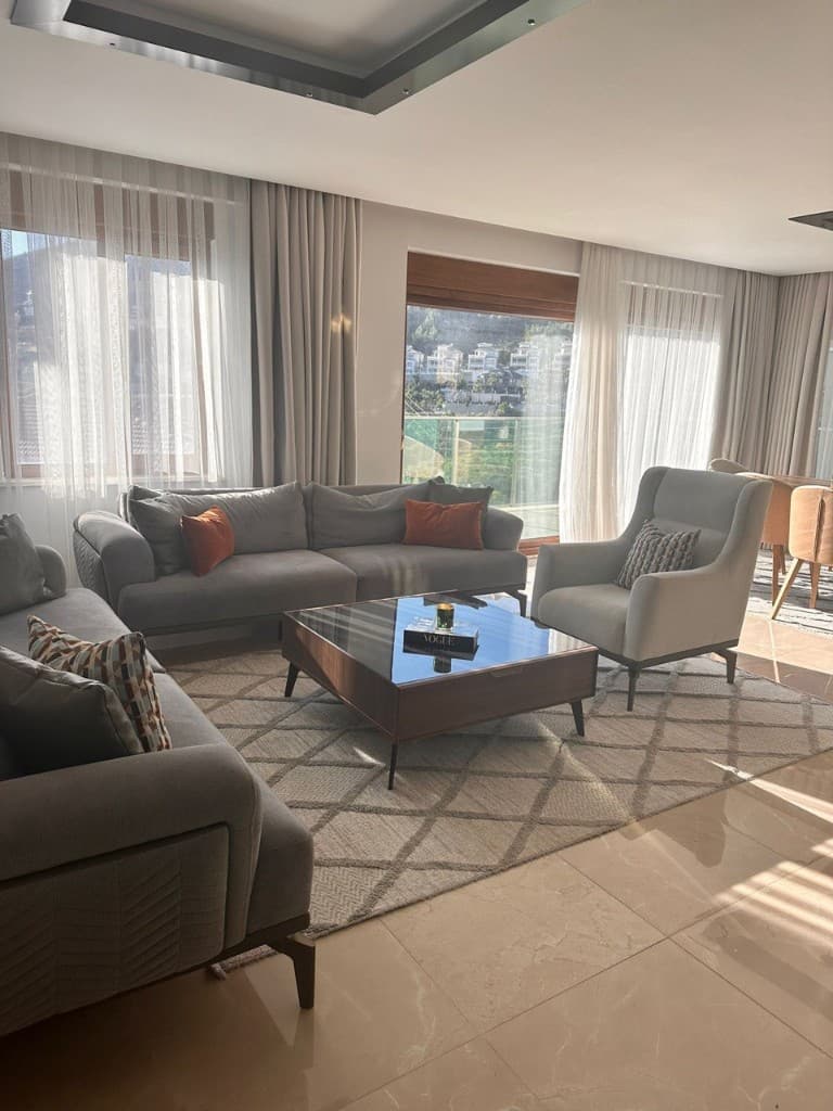 Villa 3+2 — 3 Bedrooms & 2 Studios 2