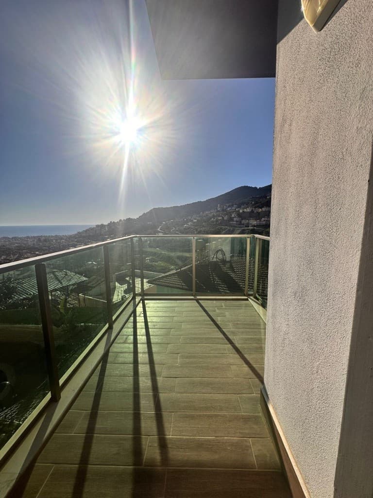 Villa 3+2 — 3 Bedrooms & 2 Studios 4