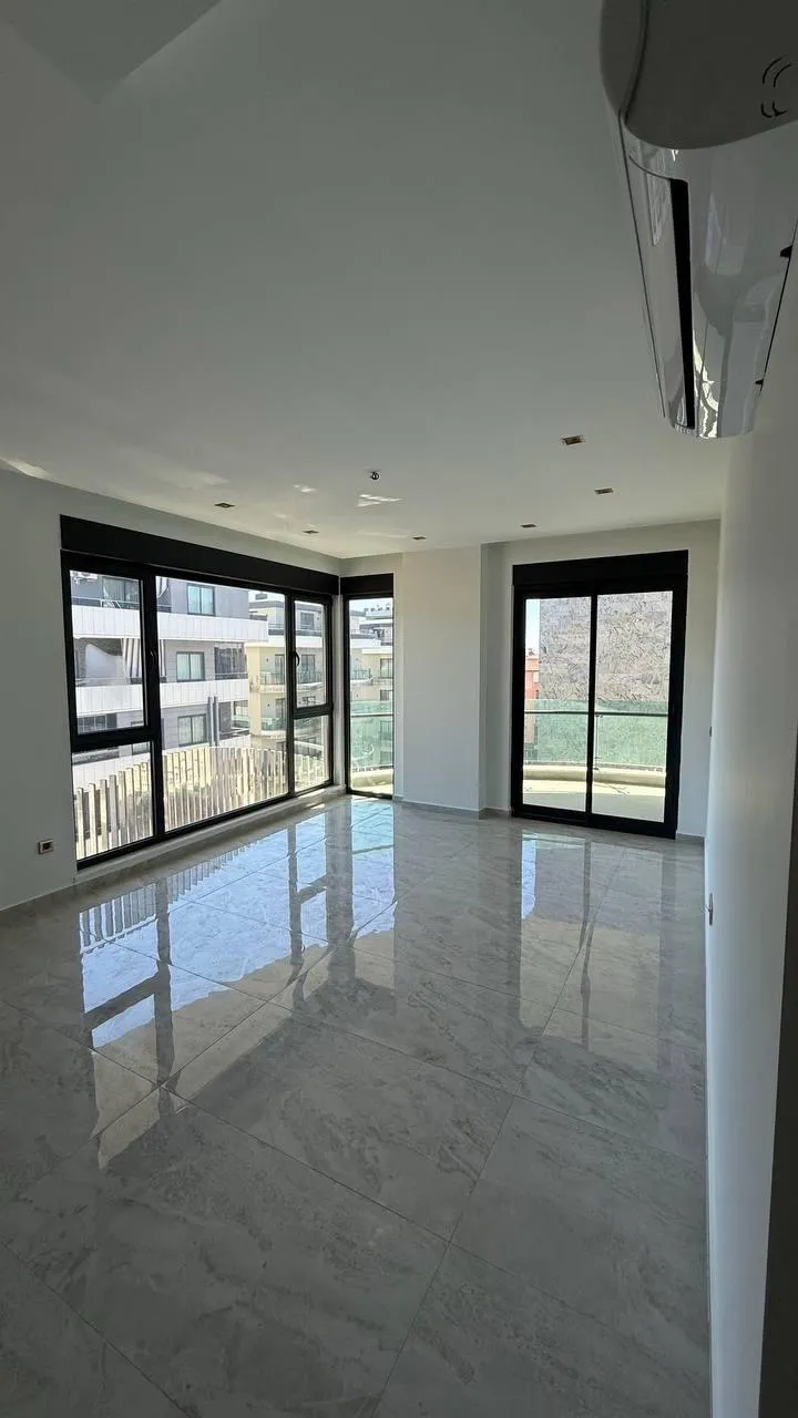 BestHome 36/37 the Legend — Duplex 2+1 Sea View — living