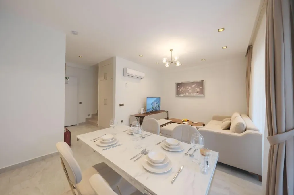 BestHome 36 — Duplex 2+1 Rent — dining living