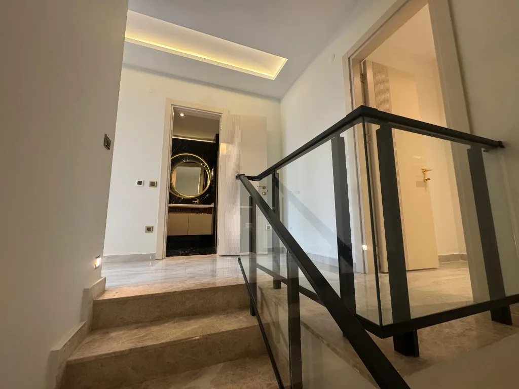 BestHome 36 Centrum — Duplex 2+1 Sale — stairs landing