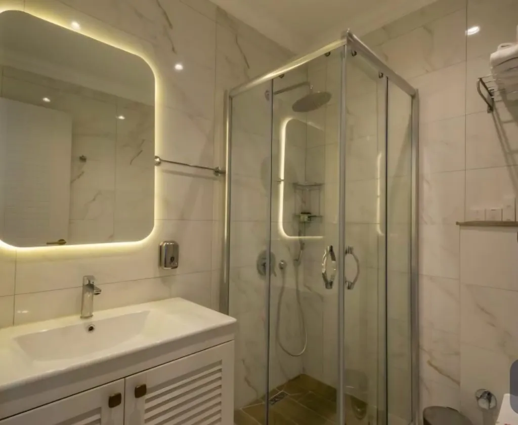 DE'MANOR Boutique Hotel — Alanya Center — bathroom