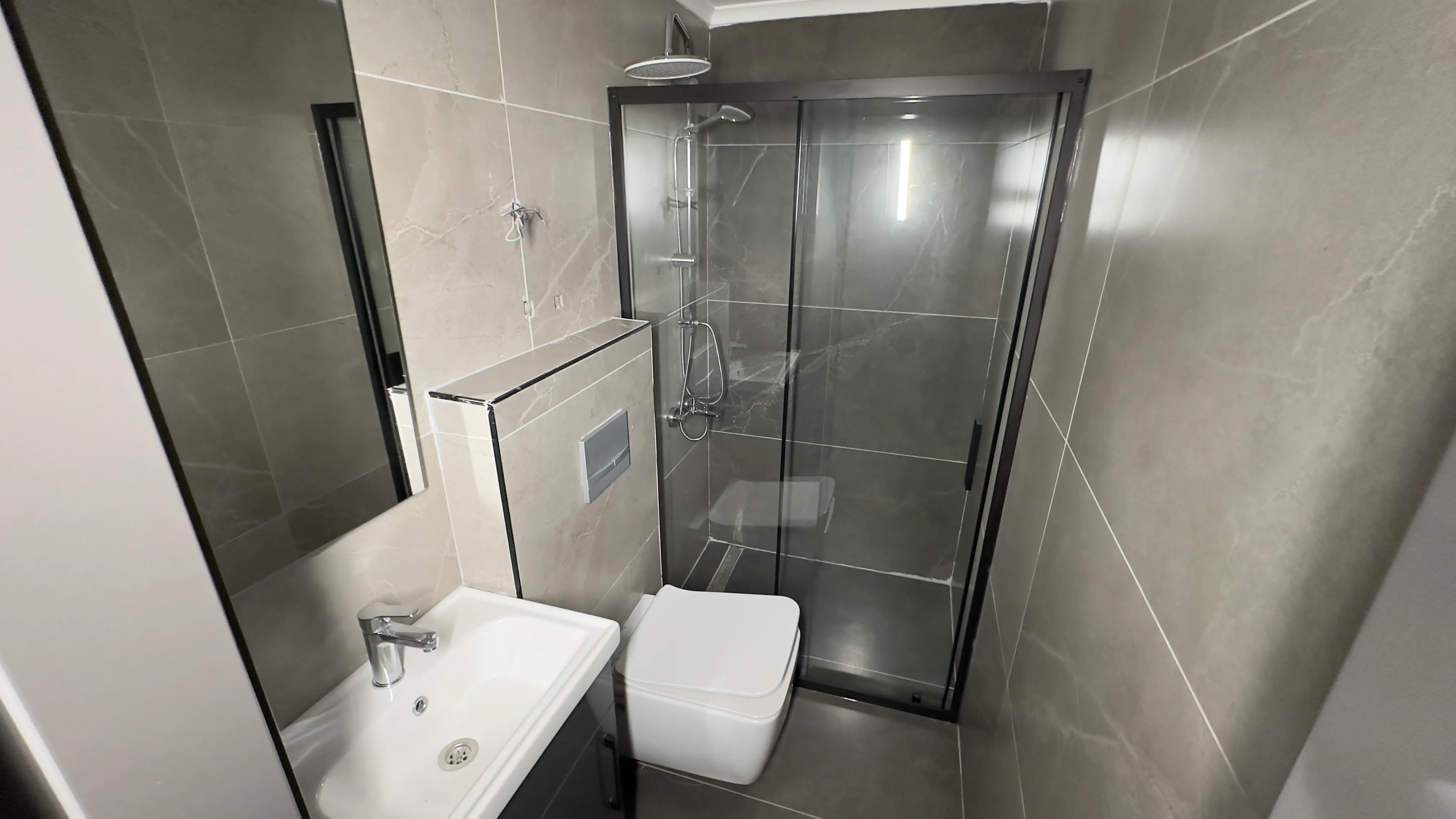 Develi Hotel — bathroom