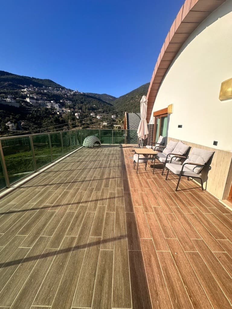Villa 3+2 — 3 Bedrooms & 2 Studios